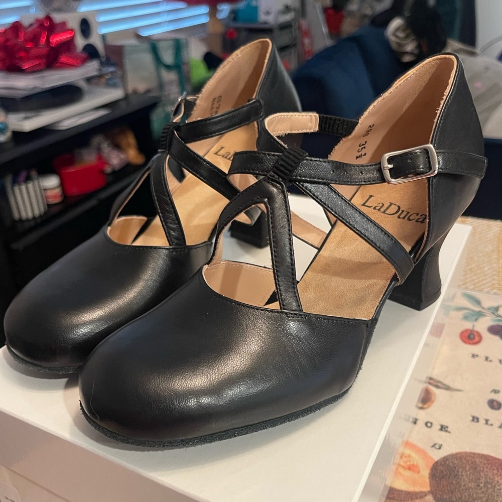 Brand New Leather LaDuca Elizabeth 2.5 inch Dance Shoes in Black